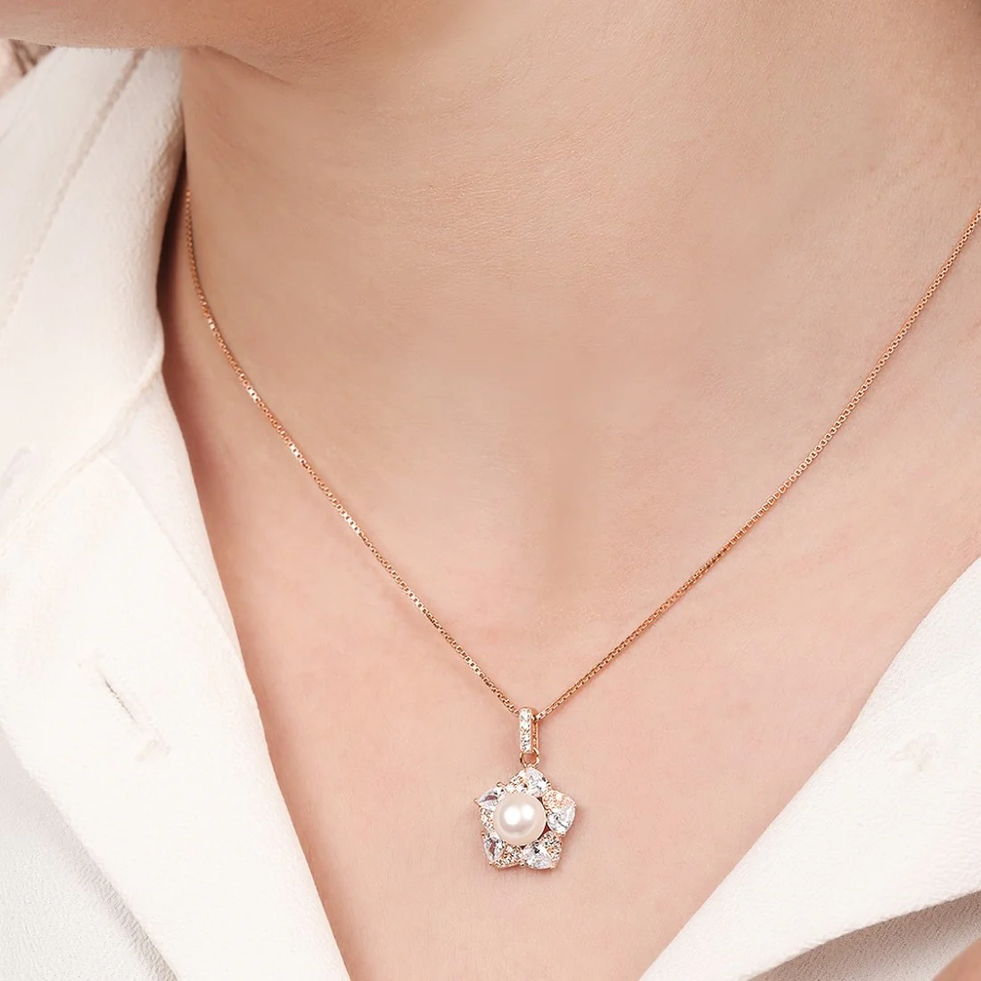 Blooming Beauty 925 Sterling Silver Rose Gold-Plated Flower Pendant - Image 4