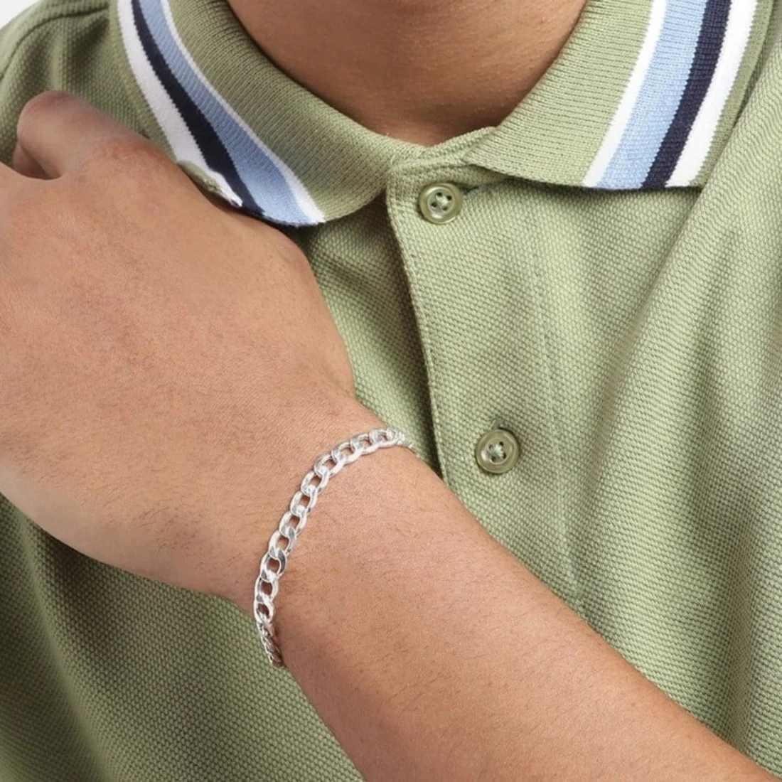 Classy Interlocked 925 Sterling Silver Bracelet for Men - Image 2