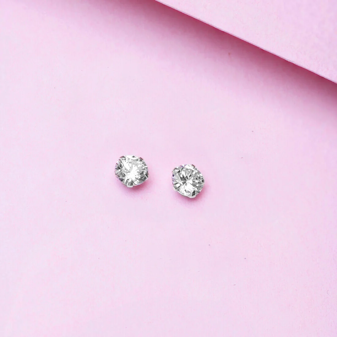 Evergreen White 925 Silver Earrings - Image 5