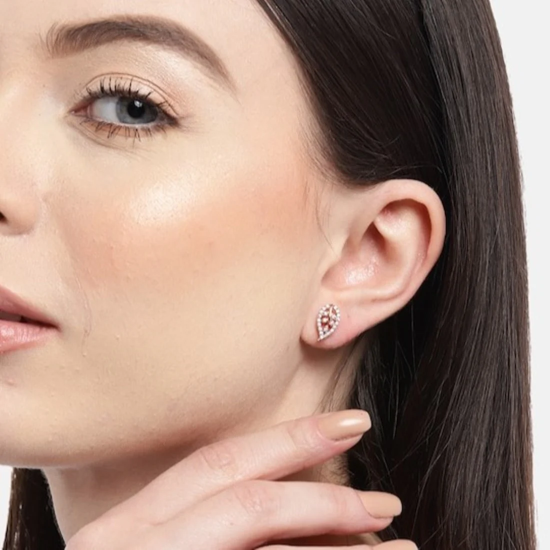 Graceful Leaf Radiance Rose Gold-Plated 925 Sterling Silver Earring - Image 4
