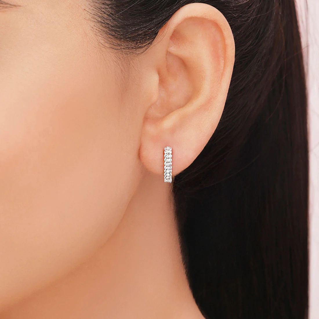 V-Edge Pavé Hug - Rhodium-Plated 925 Silver Huggie Earrings - Image 2