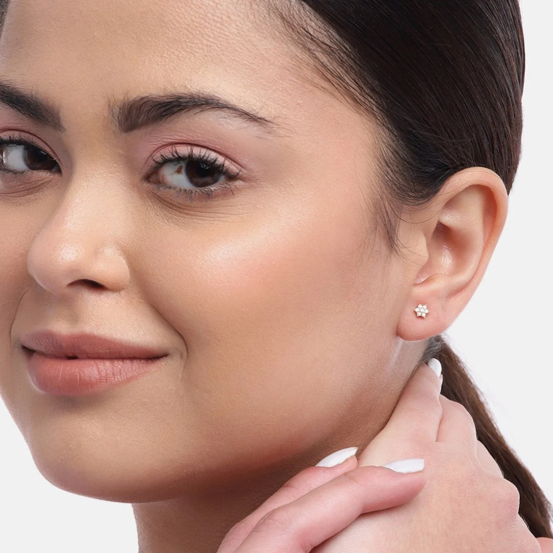 Enchanting Floral 925 Sterling Silver Earring in Gold Plating - Image 4
