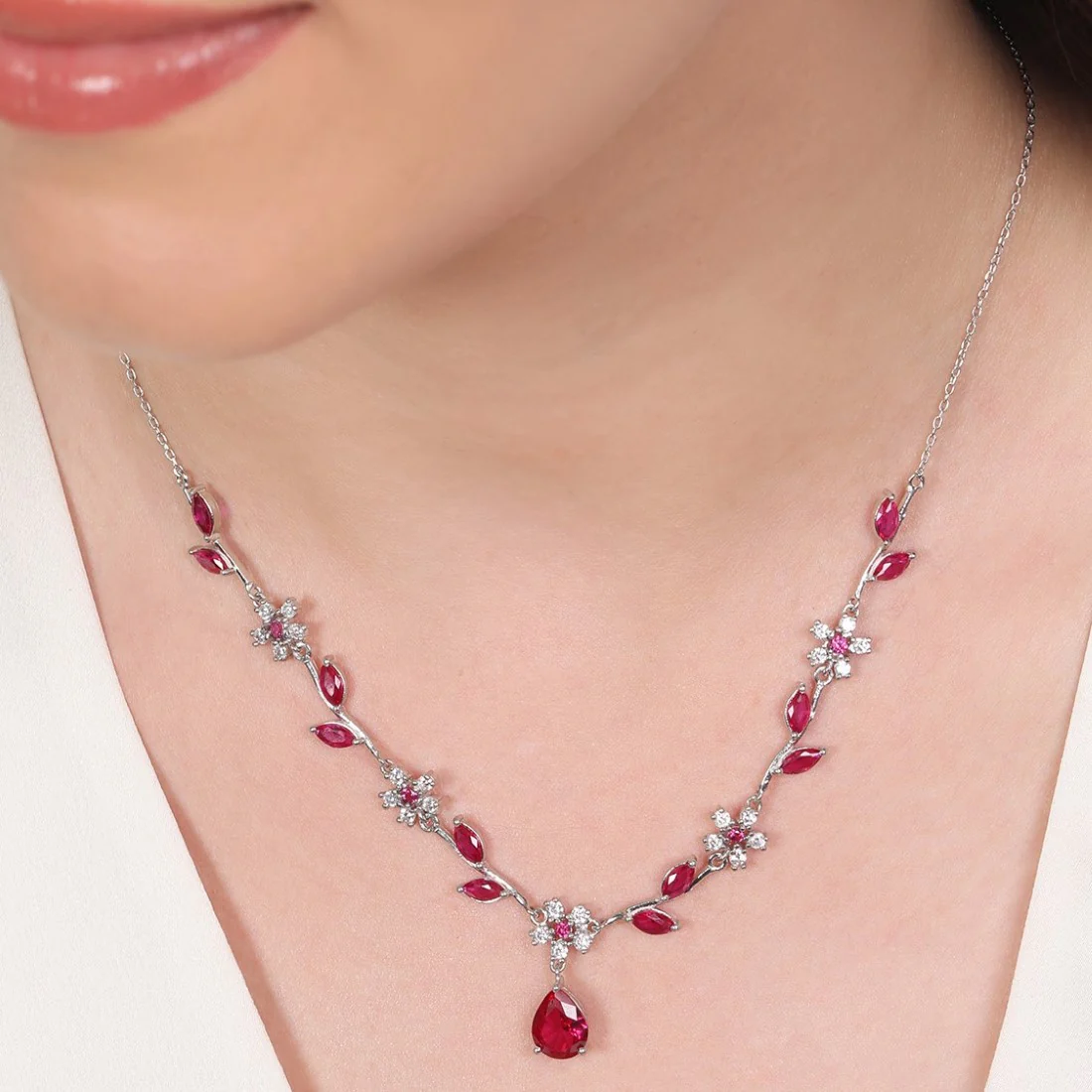 Eternal Blossom 925 Sterling Silver Rhodium-Plated Flower Necklace - Image 3
