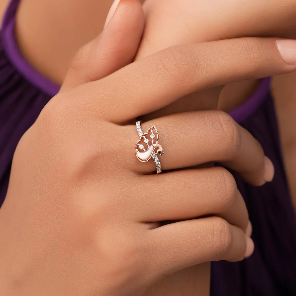 Exquisite Gold Peacock Ring with Lab-Grown Diamonds - Image 4