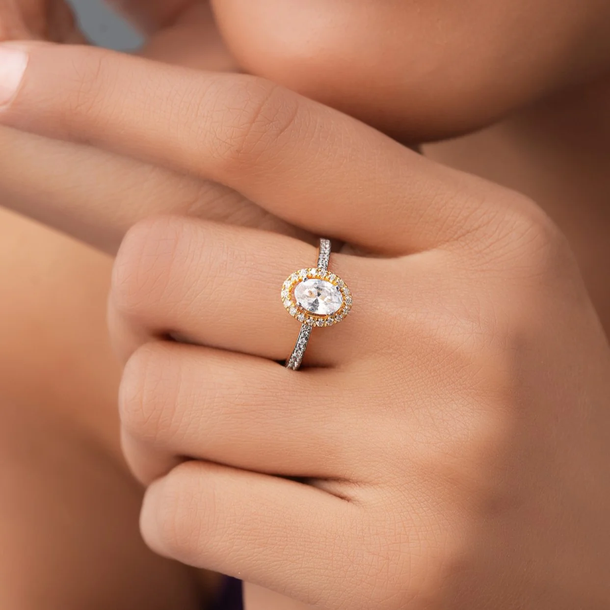 Golden Embrace Gold Ring with Lab Grown Diamonds - Image 4