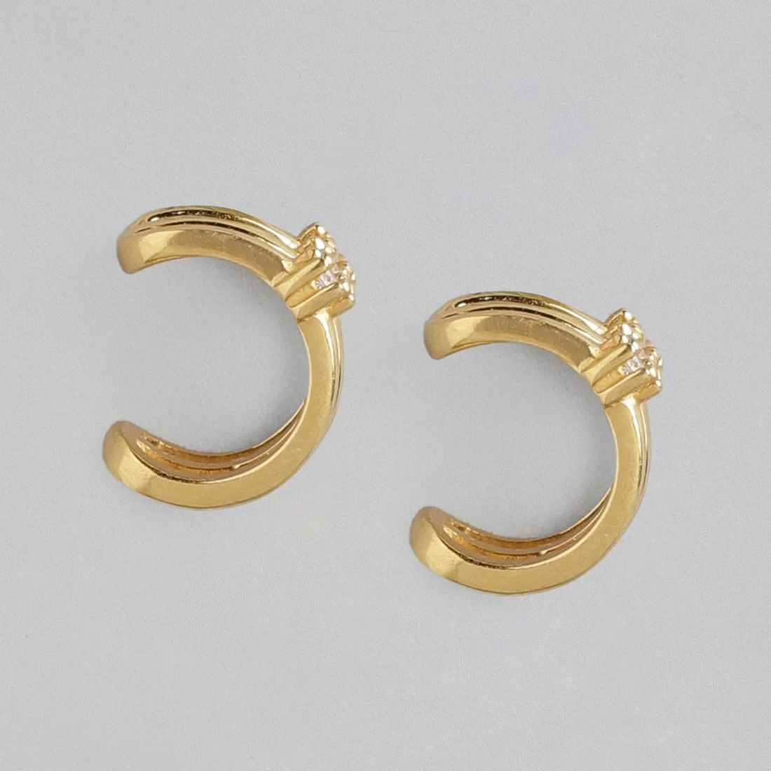 Golden Glamour Cubic Zirconia 925 Sterling Silver Earcuff - Image 4