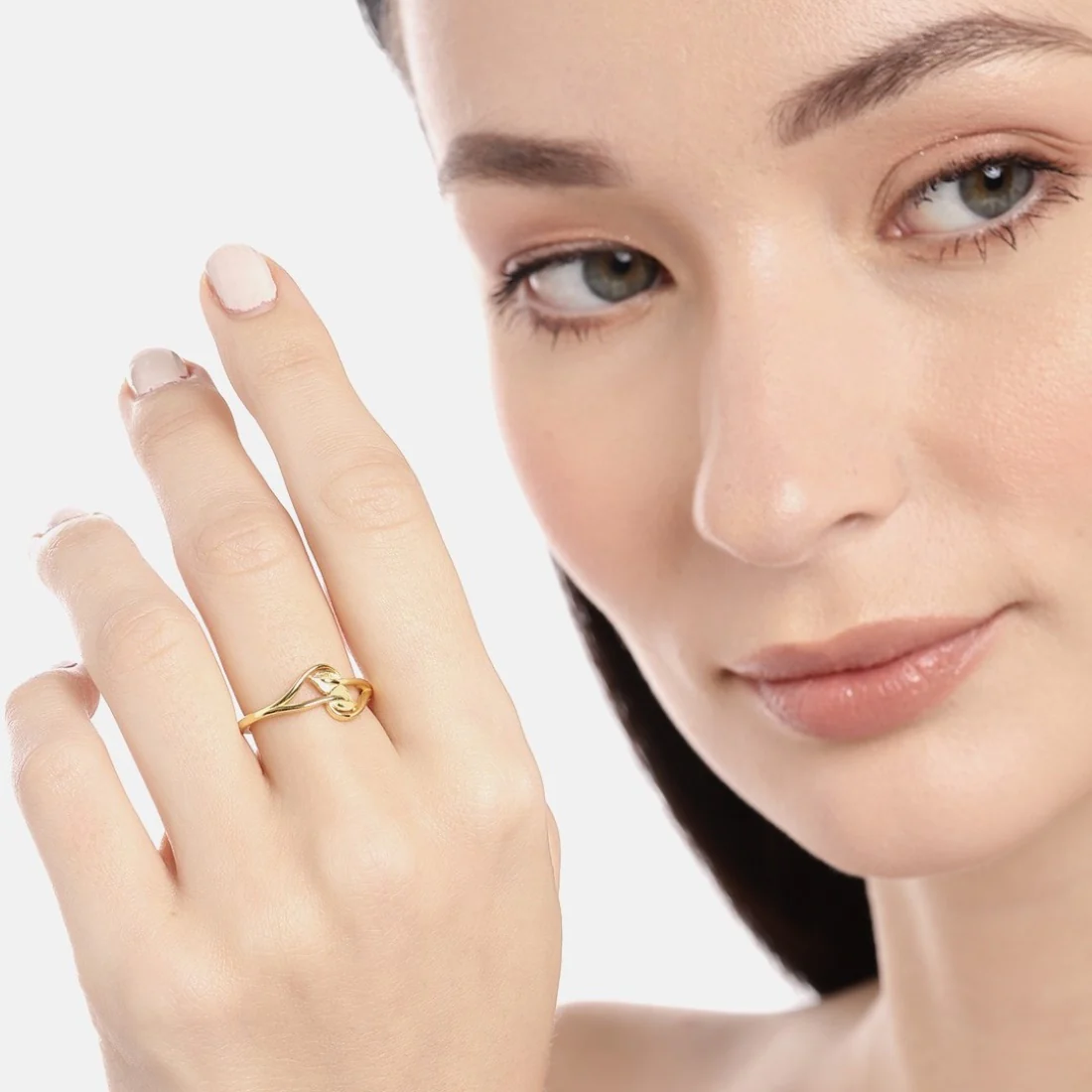 Golden Leafy Elegance 925 Sterling Silver Gold-Plated Women's Ring (Adjustable) - Image 4