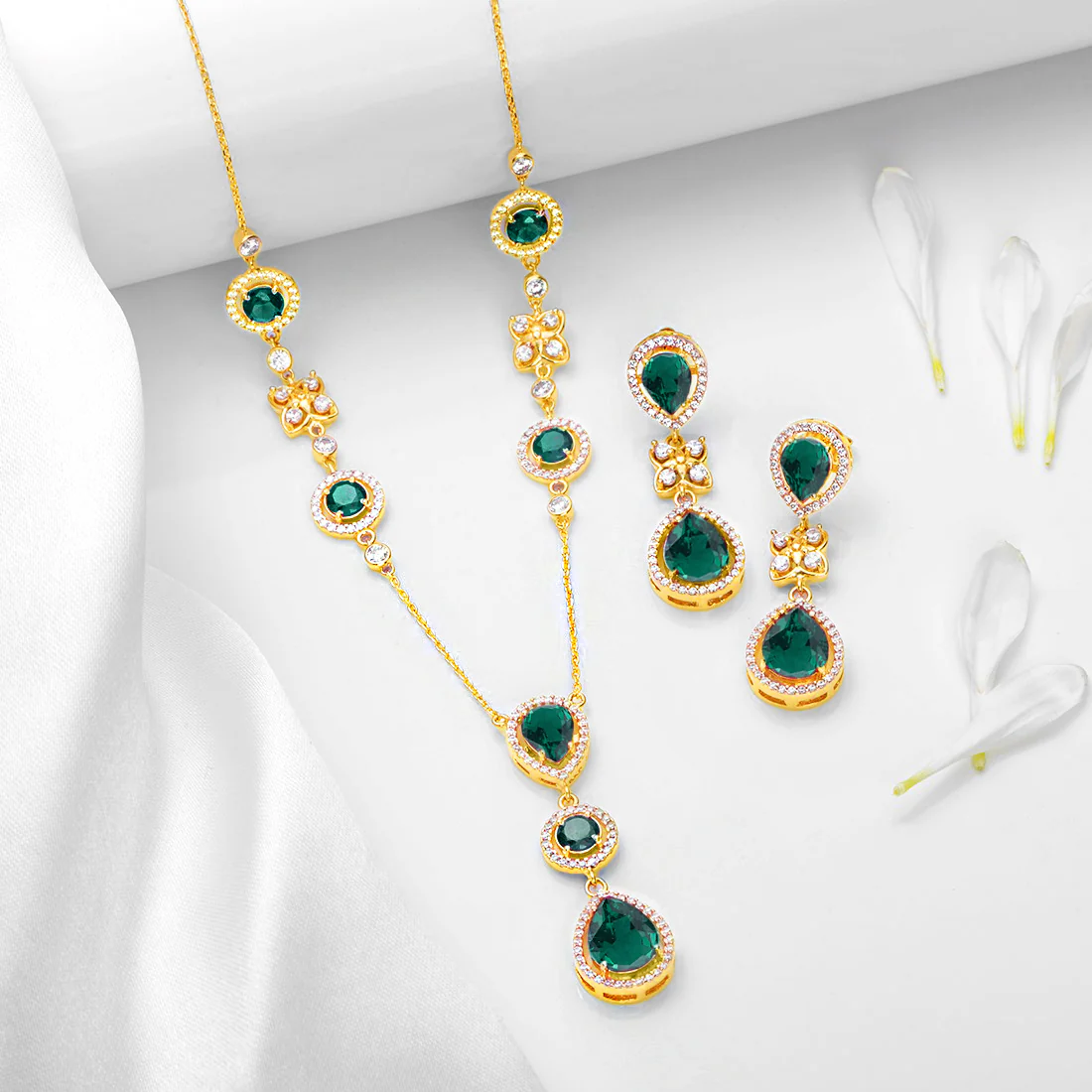 Enchanted Emerald Bloom Gold-Plated 925 Silver Necklace & Earring Jewellery Set