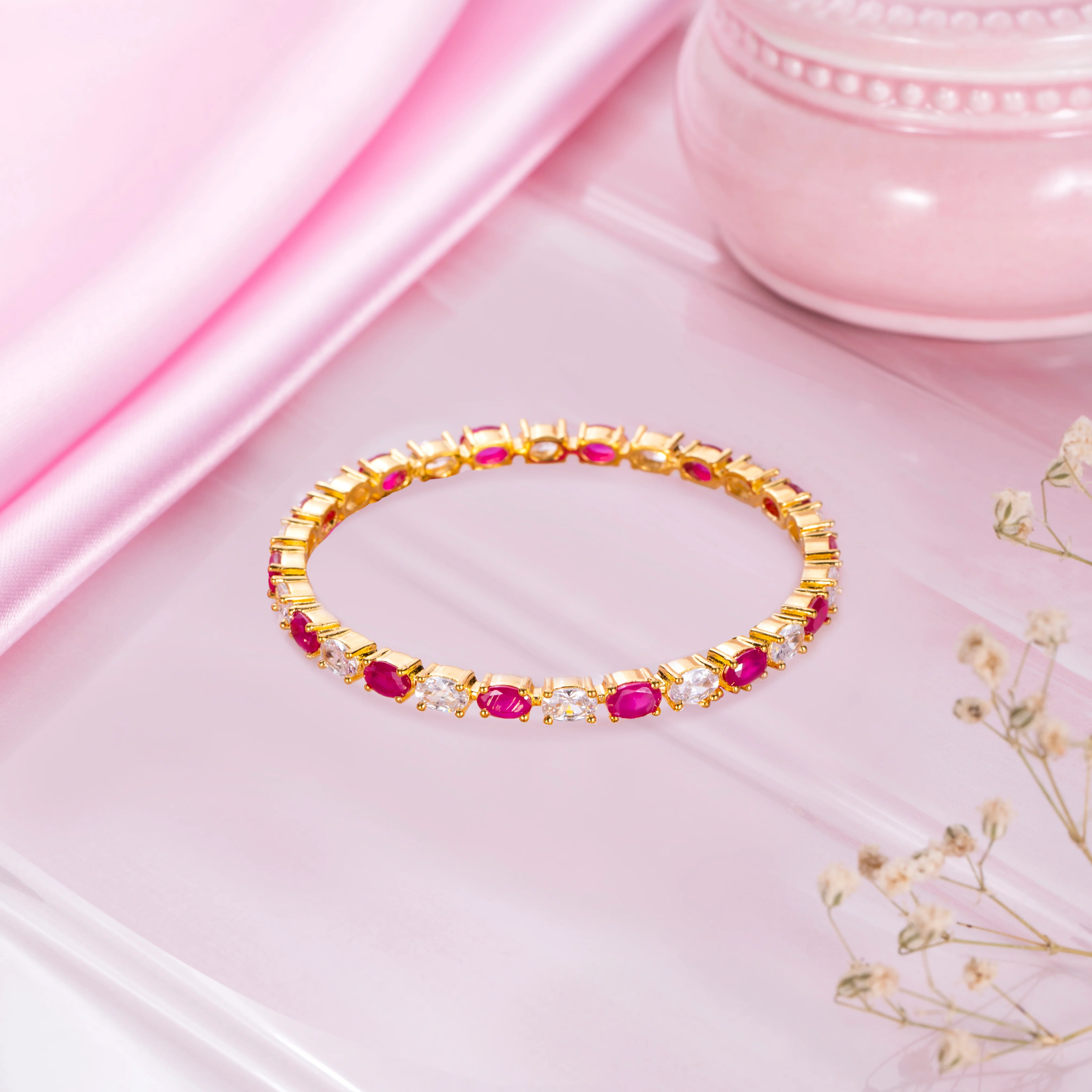 Radiant Elegance Gold-Plated Bangle in 925 Sterling Silver - Image 4