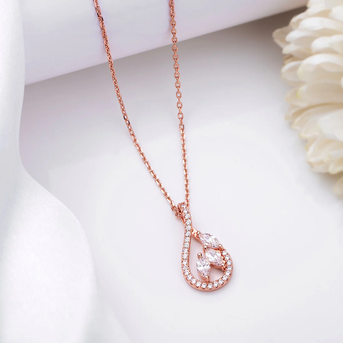 Radiant Fusion 925 Sterling Silver Rose Gold-Plated Abstract Necklace - Image 2