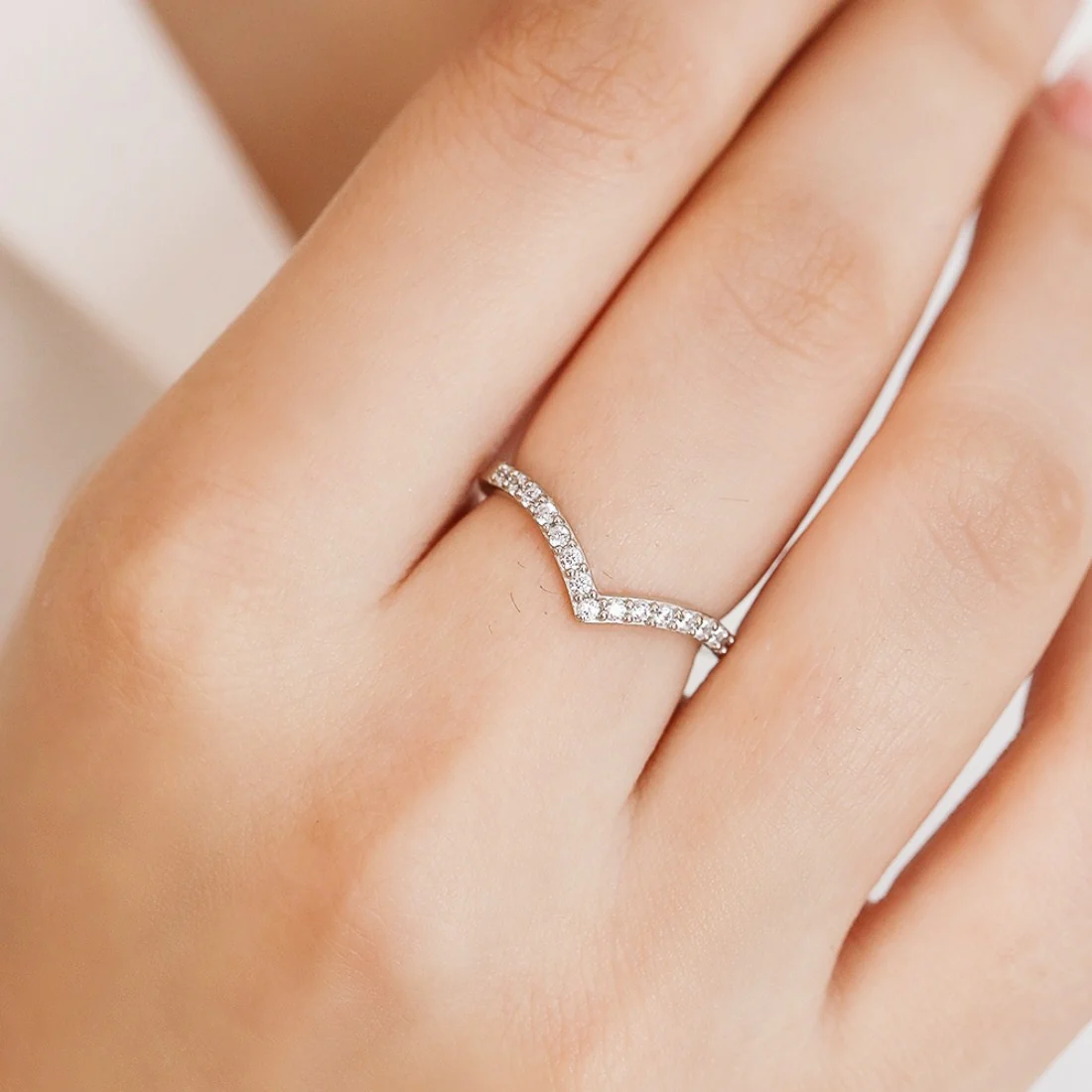Regal Crown-shine CZ 925 Sterling Silver Women's Ring (Adjustable)