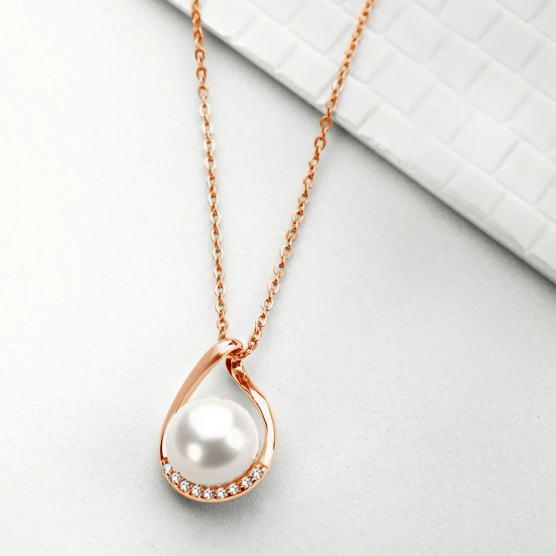 Rosy Radiance CZ-Pearl Rose Gold-Plated 925 Sterling Silver Pendant with Chain
