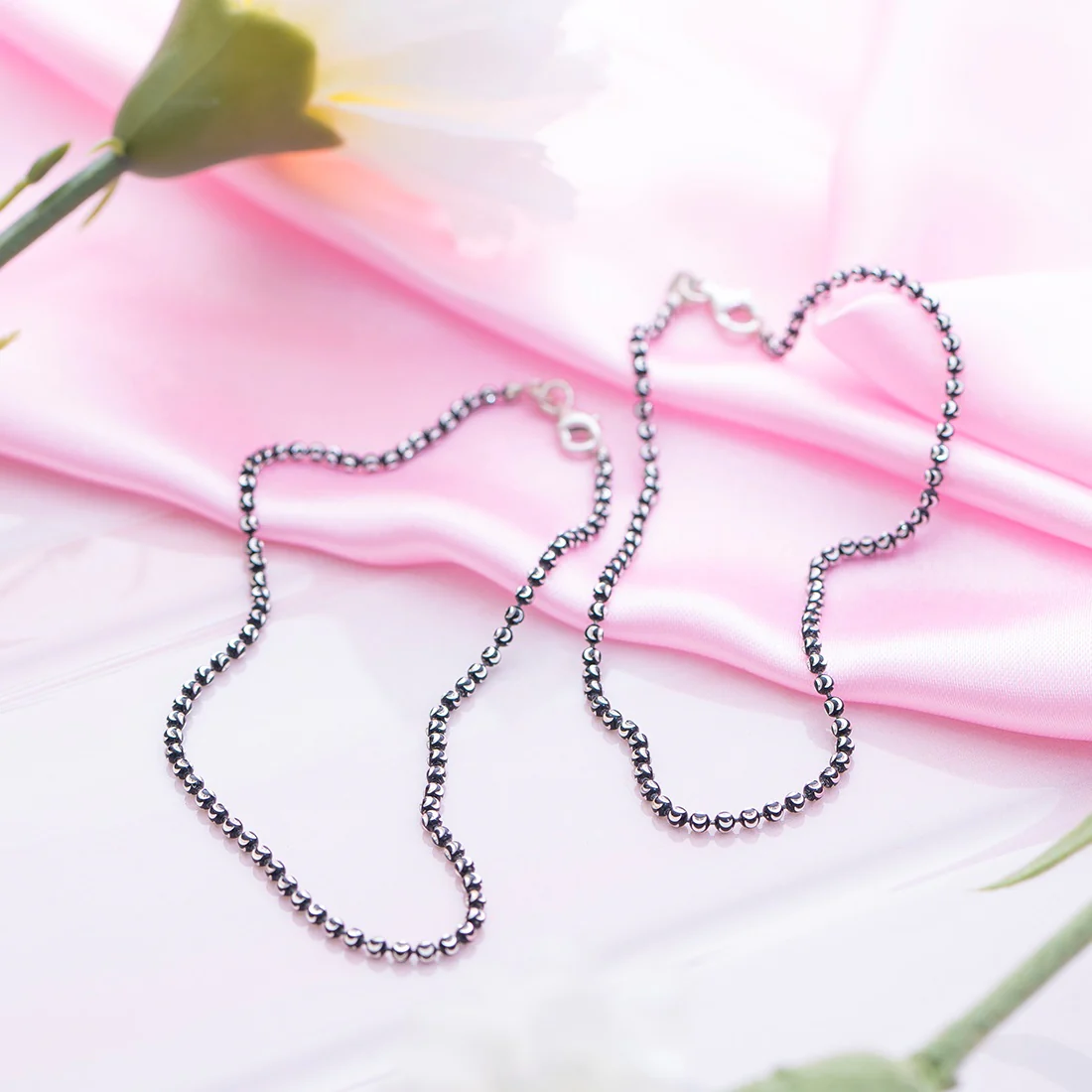 Sculpted Elegance Rhodium-Plated 925 Sterling Silver Beads Chain Anklet - Image 4