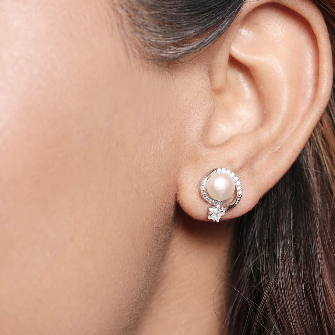 Stellar Pearl Radiance Rhodium-Plated 925 Sterling Star Earrings - Image 2