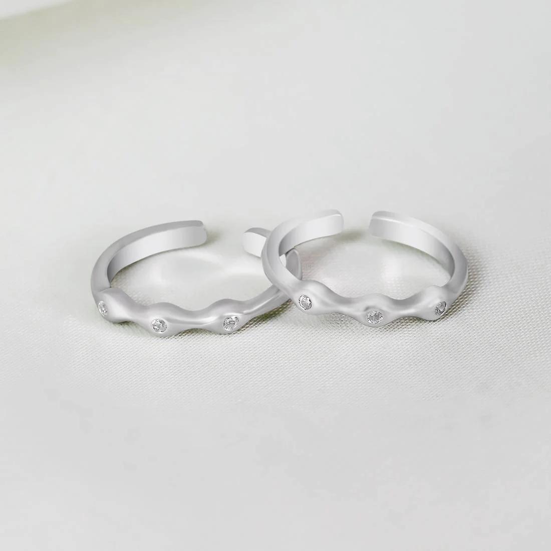 Wavy Rhodium Plated 925 Sterling Silver Toering - Image 3
