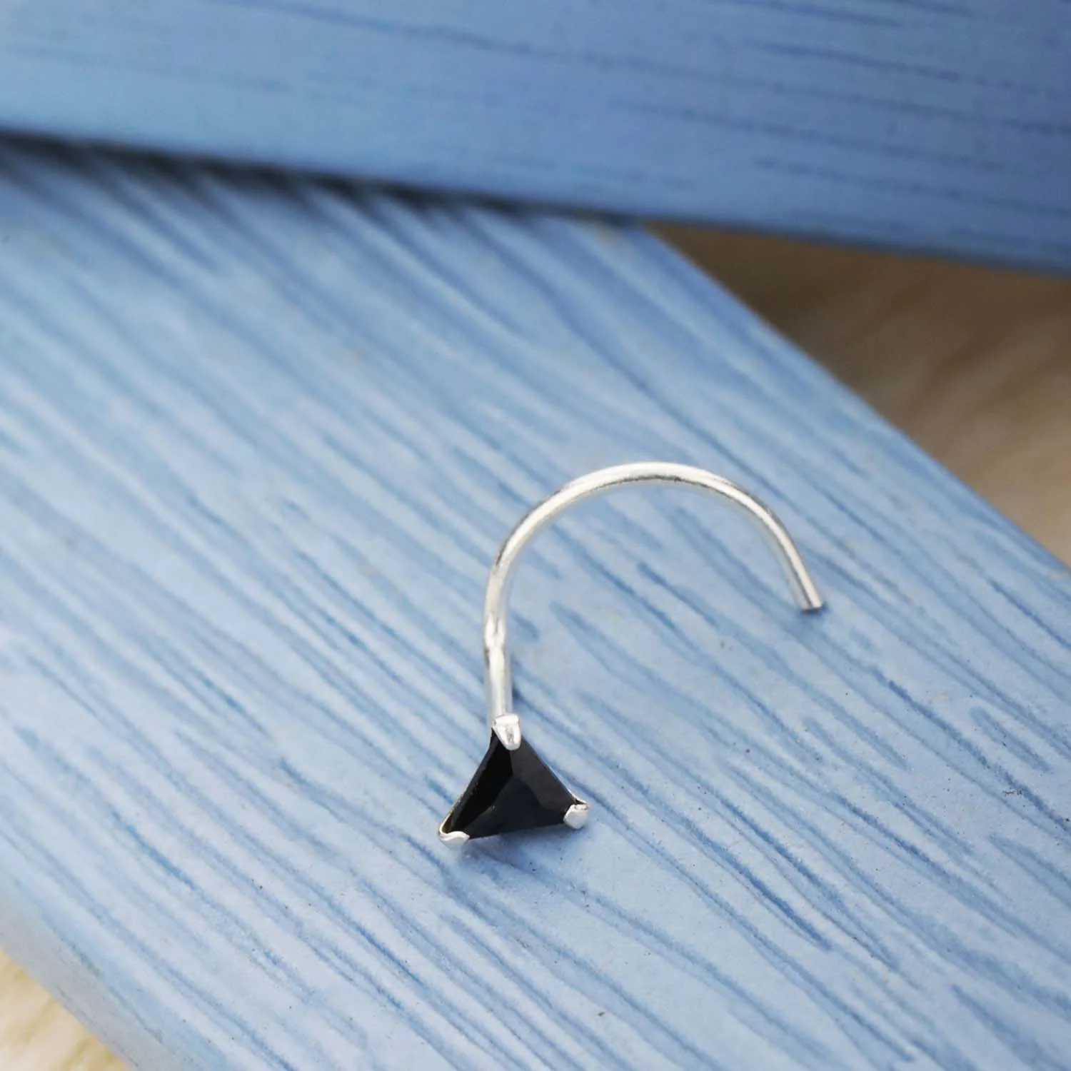 Charming and Edgy Triangle 925 Silver Nose Pin - Image 2