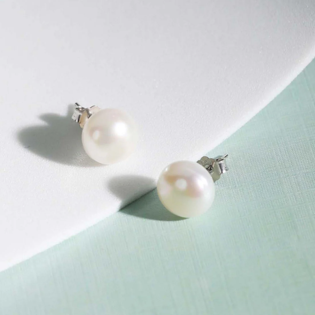 Delicate Dot Pearl 925 Silver Earrings - Image 4